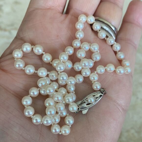 18" MIKIMOTO Akoya 5mm Pearl Necklace Sterling Silver Clasp - Picture 10 of 12